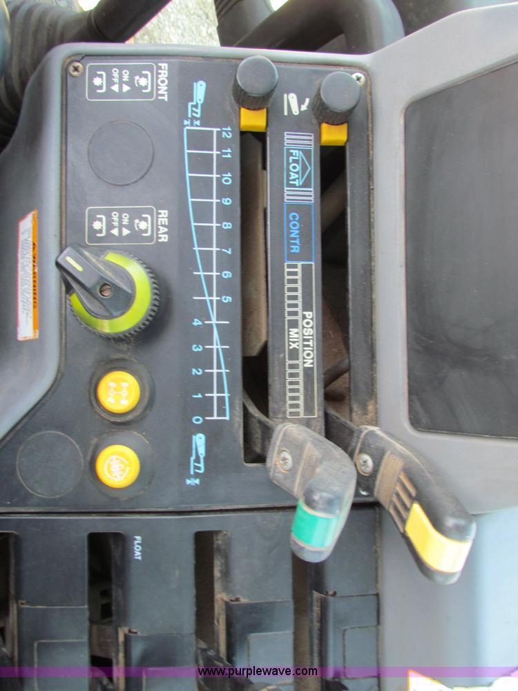 image for item B7476 1993 AGCO 8630 MWFD tractor