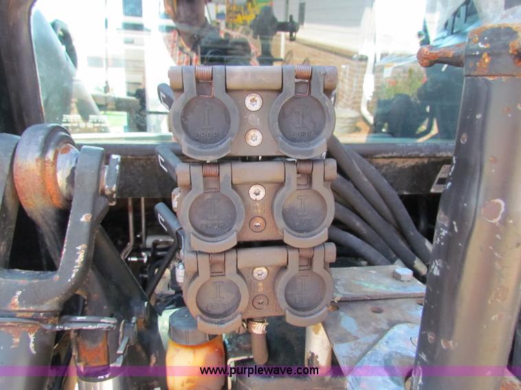 image for item B7476 1993 AGCO 8630 MWFD tractor