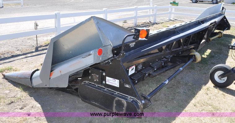 image for item C3002 1996 AGCO Gleaner corn header