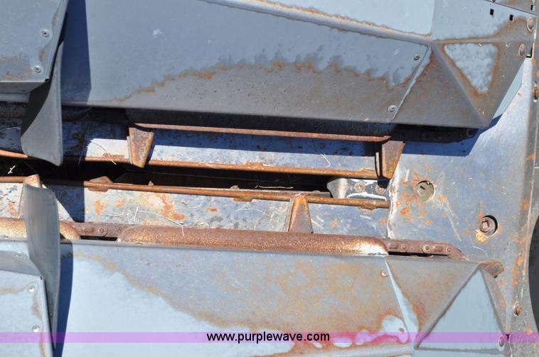 image for item C3002 1996 AGCO Gleaner corn header