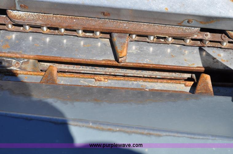 image for item C3002 1996 AGCO Gleaner corn header