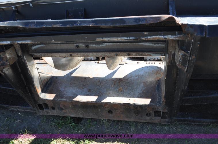 image for item C3002 1996 AGCO Gleaner corn header