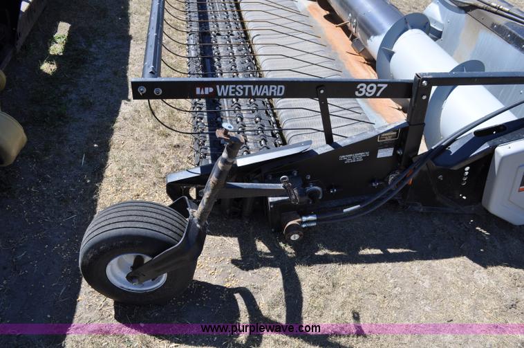 image for item C3004 1999 AGCO Gleaner 400 pickup header