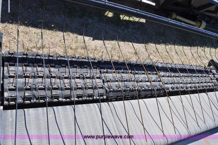image for item C3004 1999 AGCO Gleaner 400 pickup header