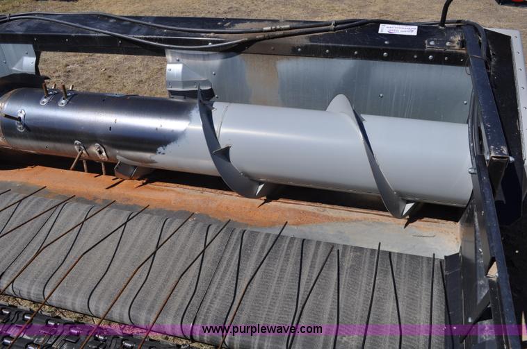 image for item C3004 1999 AGCO Gleaner 400 pickup header
