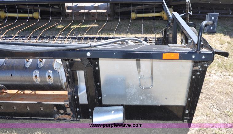image for item C3004 1999 AGCO Gleaner 400 pickup header