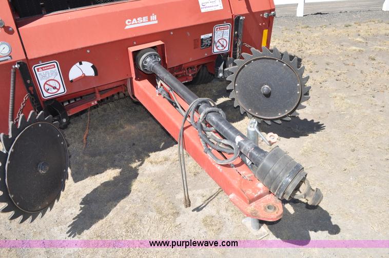 image for item C3005 1998 Case IH 8465A round baler