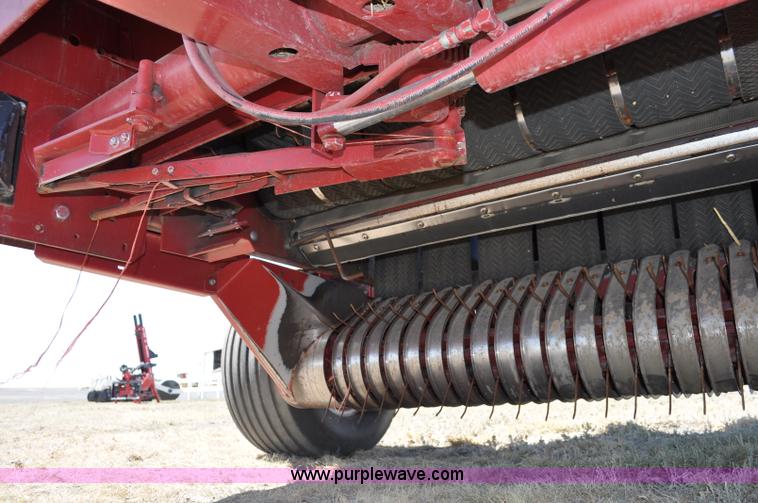 image for item C3005 1998 Case IH 8465A round baler