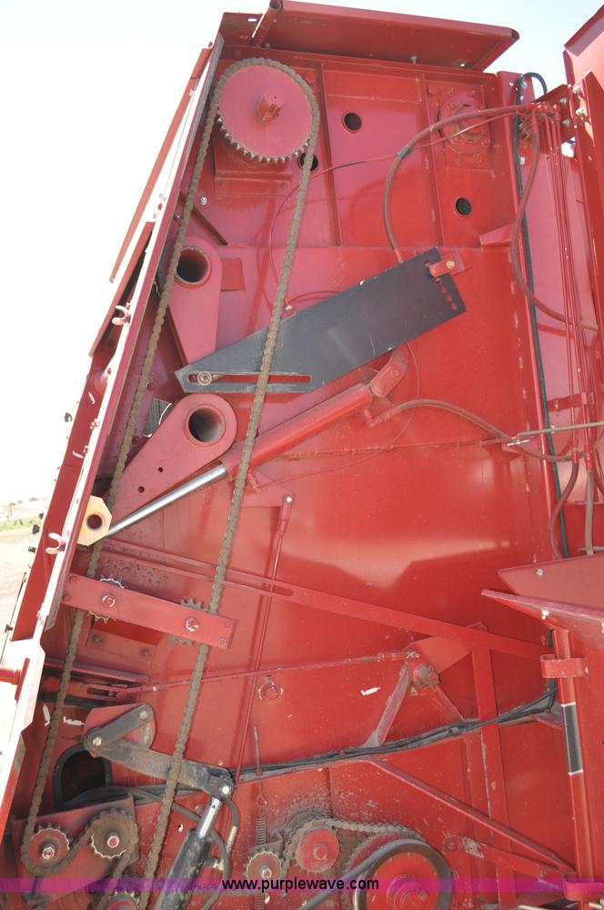 image for item C3005 1998 Case IH 8465A round baler