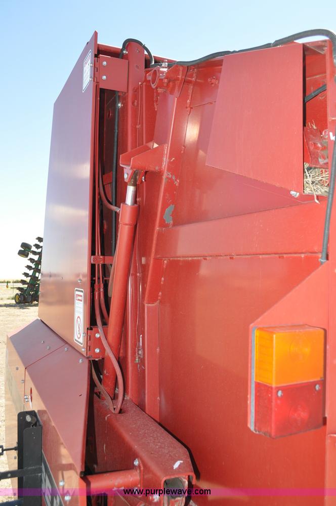 image for item C3005 1998 Case IH 8465A round baler