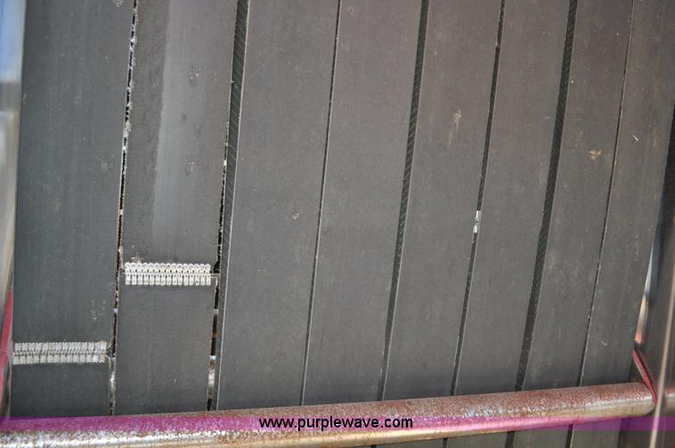 image for item C3005 1998 Case IH 8465A round baler