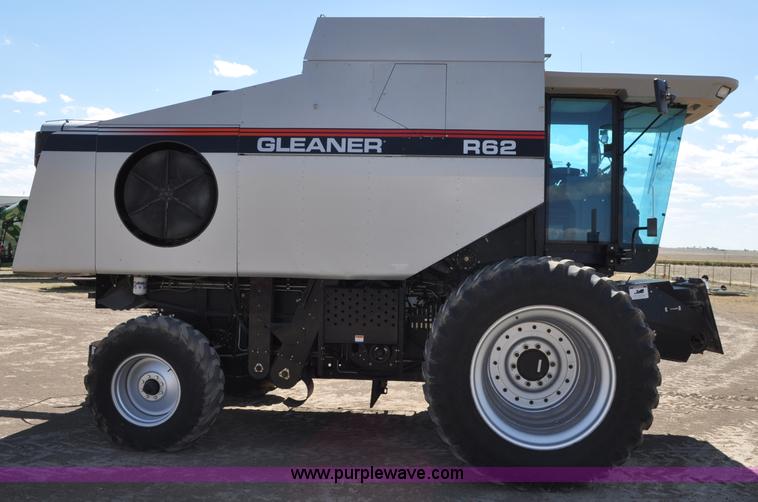 image for item C3006 2002 AGCO Gleaner R62 Custom Harvest Special combine