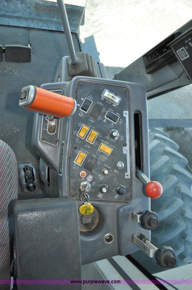 image for item C3006 2002 AGCO Gleaner R62 Custom Harvest Special combine