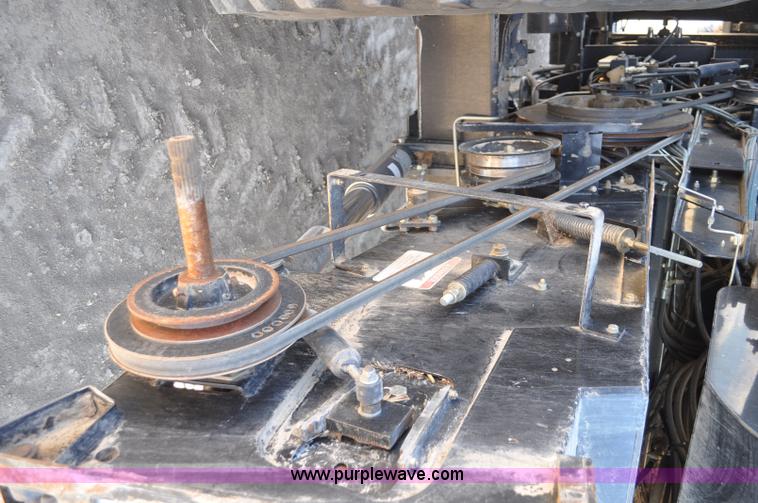 image for item C3006 2002 AGCO Gleaner R62 Custom Harvest Special combine