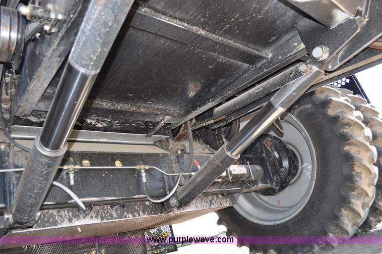 image for item C3006 2002 AGCO Gleaner R62 Custom Harvest Special combine