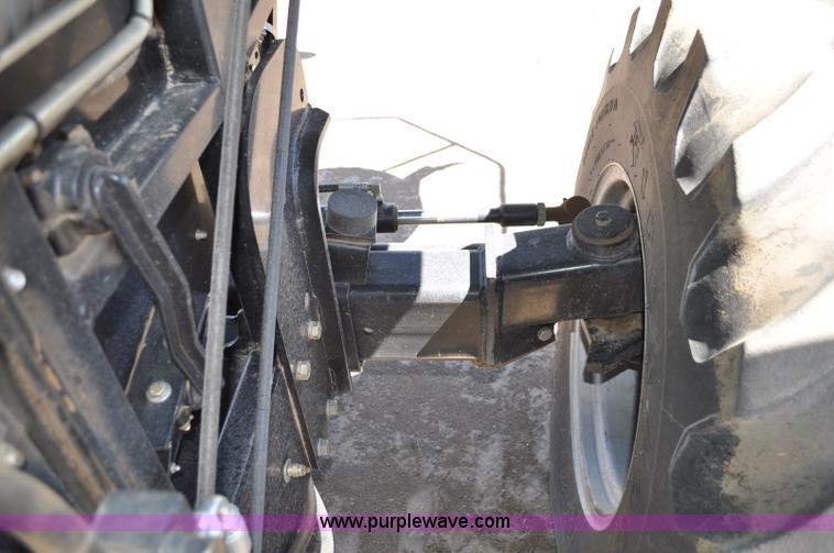 image for item C3006 2002 AGCO Gleaner R62 Custom Harvest Special combine