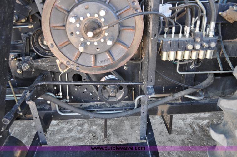 image for item C3006 2002 AGCO Gleaner R62 Custom Harvest Special combine