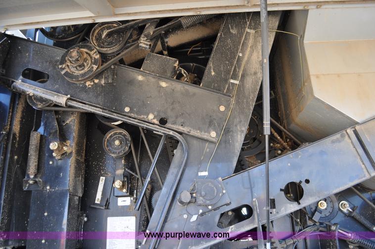 image for item C3006 2002 AGCO Gleaner R62 Custom Harvest Special combine