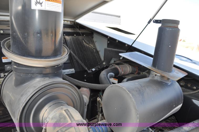 image for item C3006 2002 AGCO Gleaner R62 Custom Harvest Special combine