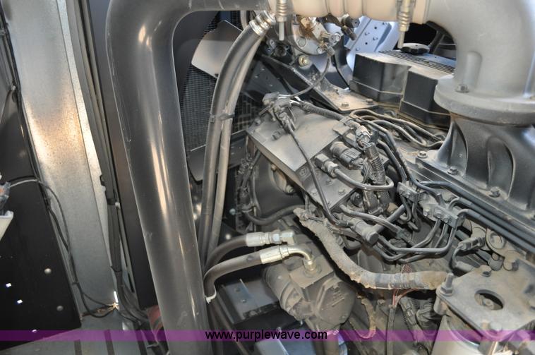 image for item C3006 2002 AGCO Gleaner R62 Custom Harvest Special combine