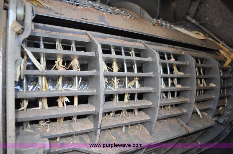 image for item C3006 2002 AGCO Gleaner R62 Custom Harvest Special combine