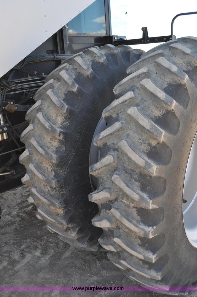 image for item C3006 2002 AGCO Gleaner R62 Custom Harvest Special combine