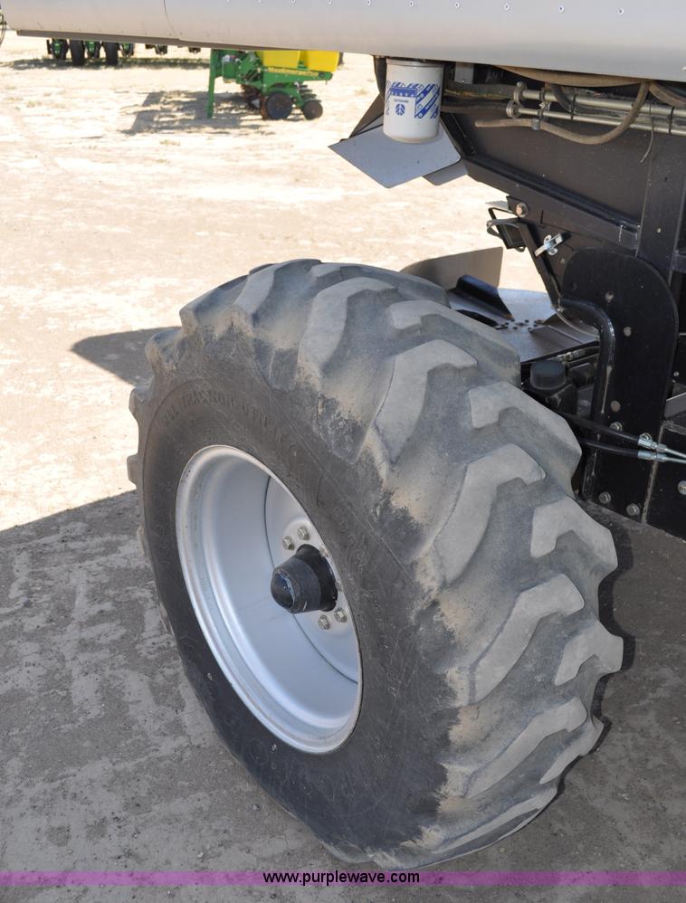 image for item C3006 2002 AGCO Gleaner R62 Custom Harvest Special combine