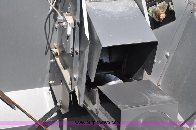 image for item C3006 2002 AGCO Gleaner R62 Custom Harvest Special combine