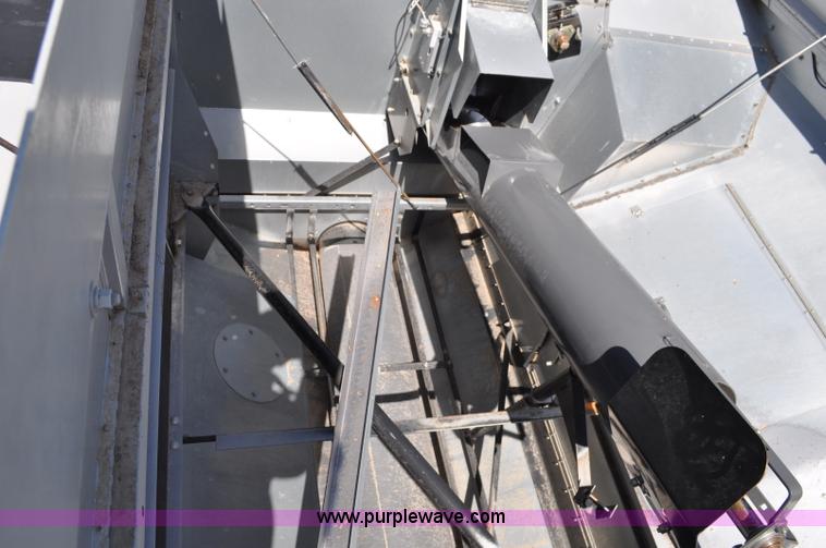 image for item C3006 2002 AGCO Gleaner R62 Custom Harvest Special combine