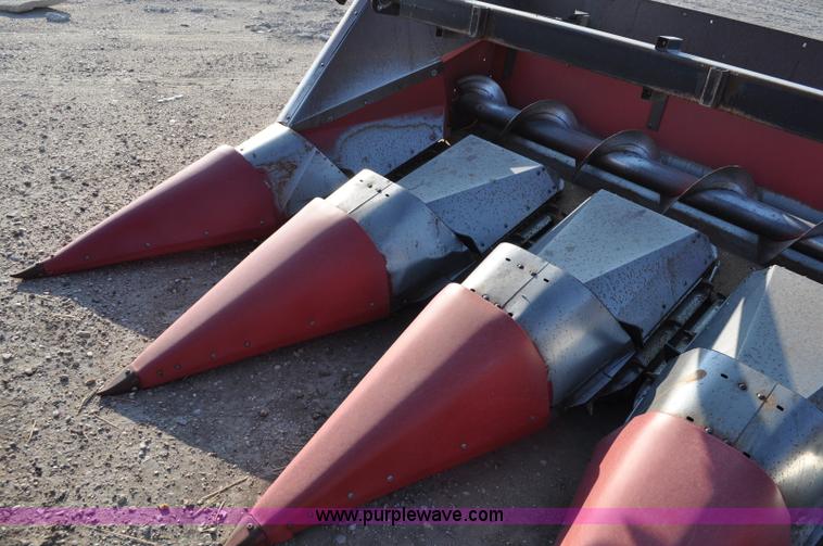 image for item C3008 1992 Case IH 1083 corn header