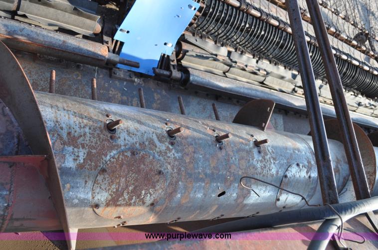 image for item C3009 1986 Case IH 1010 30' platform header