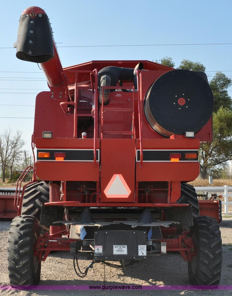image for item C3011 1998 Case IH 2388 combine
