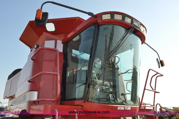 image for item C3011 1998 Case IH 2388 combine
