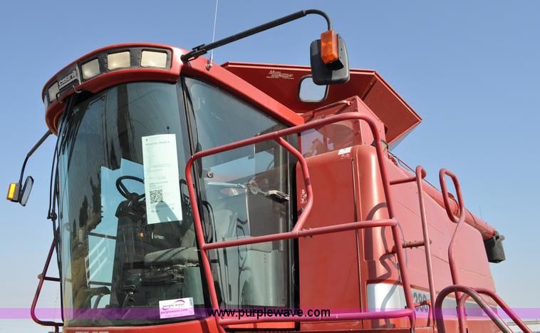 image for item C3011 1998 Case IH 2388 combine