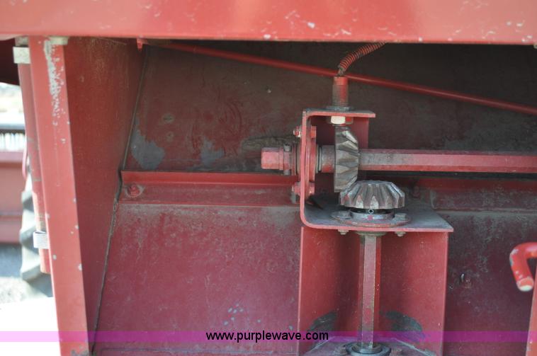 image for item C3011 1998 Case IH 2388 combine