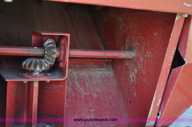 image for item C3011 1998 Case IH 2388 combine