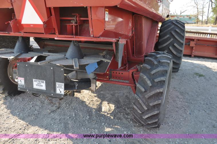 image for item C3011 1998 Case IH 2388 combine
