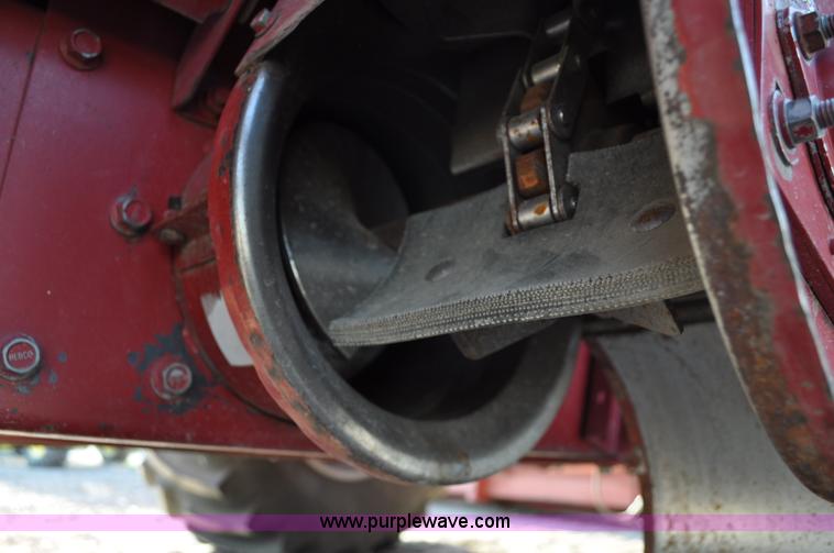 image for item C3011 1998 Case IH 2388 combine