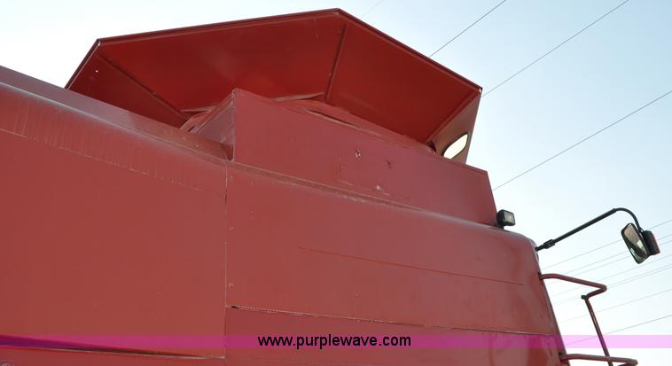image for item C3011 1998 Case IH 2388 combine