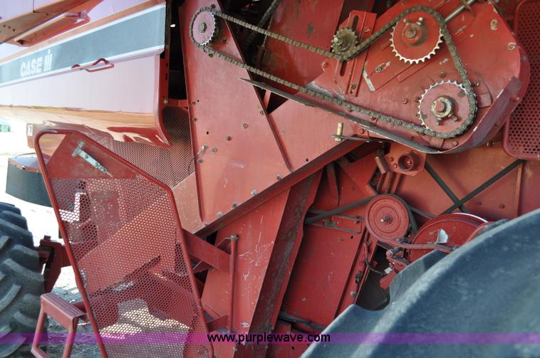 image for item C3011 1998 Case IH 2388 combine