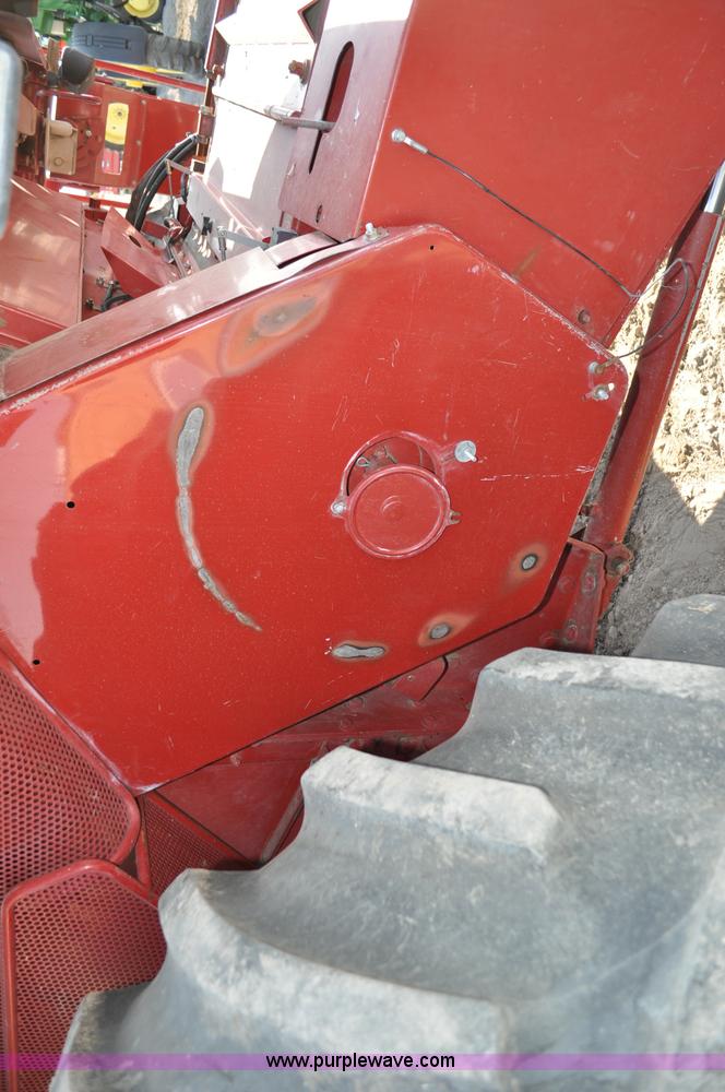 image for item C3011 1998 Case IH 2388 combine