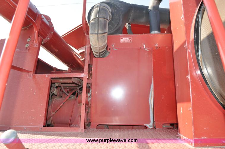 image for item C3011 1998 Case IH 2388 combine