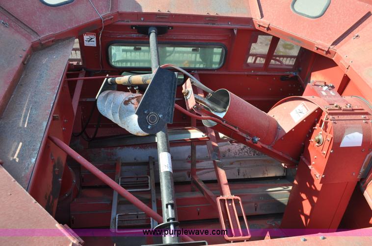 image for item C3011 1998 Case IH 2388 combine