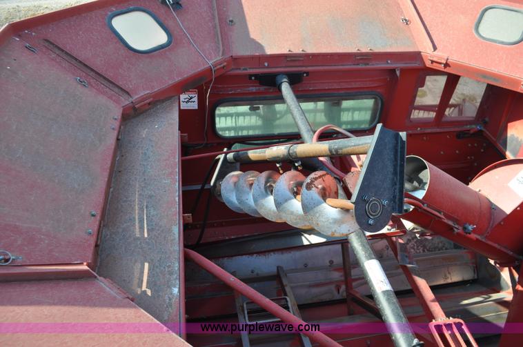 image for item C3011 1998 Case IH 2388 combine