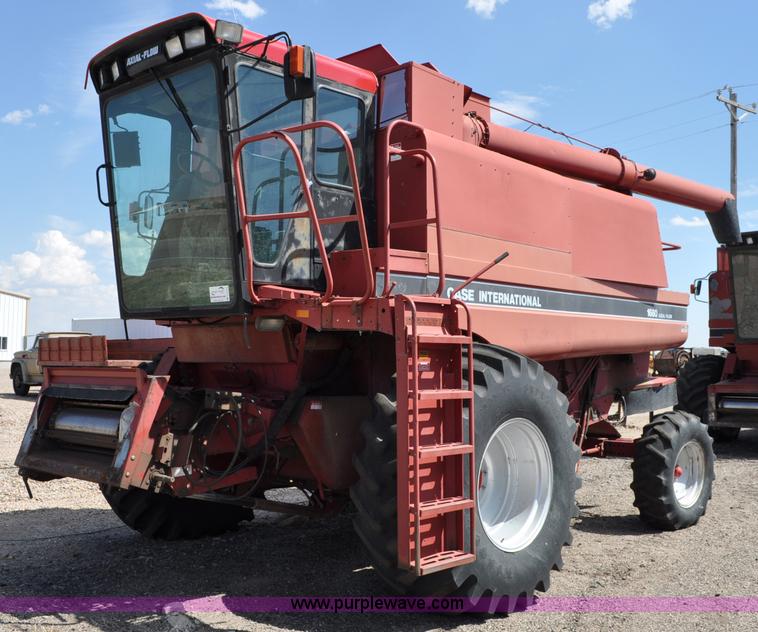 image for item C3012 1992 Case IH 1680 combine