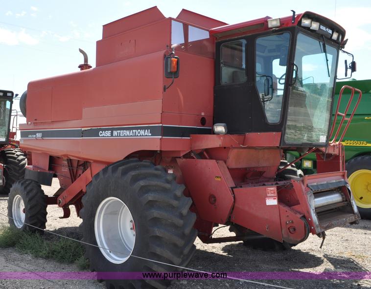 image for item C3012 1992 Case IH 1680 combine