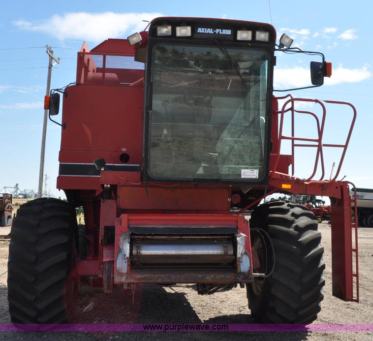 image for item C3012 1992 Case IH 1680 combine