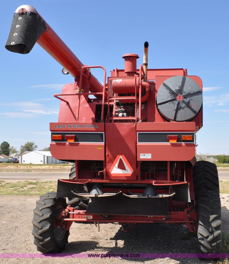 image for item C3012 1992 Case IH 1680 combine