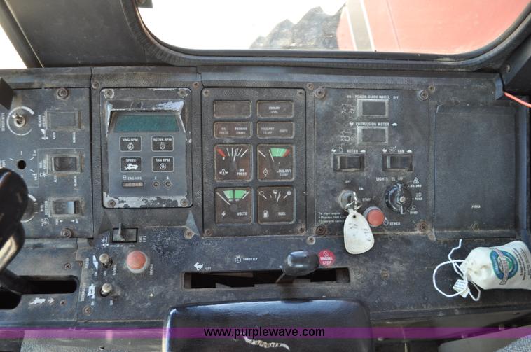 image for item C3012 1992 Case IH 1680 combine