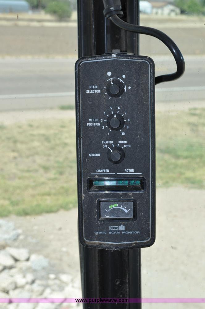 image for item C3012 1992 Case IH 1680 combine